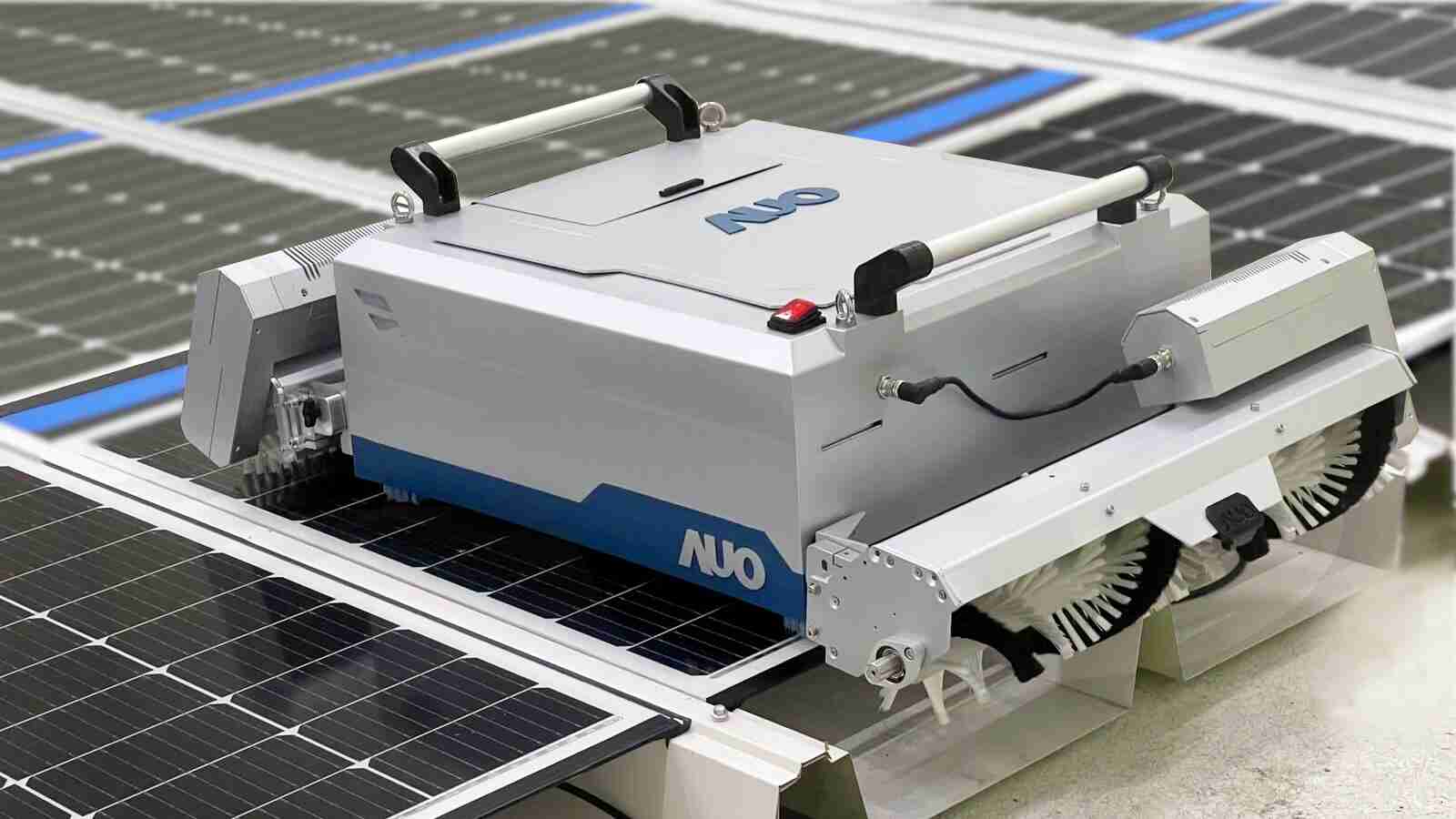 YAXIN111致力EPC场域技术升级，，，，导入清洁机器人搭配传感器与AI数据分析，，，，大幅减少维运成本