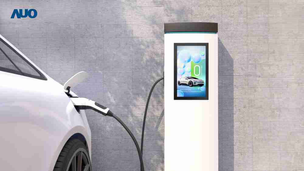 友達〝EVSE車用充電樁解決方案〞專為電動汽車充電樁設計，，，，具有高亮度、、、克服戶外艱難環境的耐溫、、、、耐紫外線等特性，，，，並搭載散熱性及擴充性強的高效能工業電腦，，，，可實現人機互動訴求，，如資訊顯示、、、支付等應用